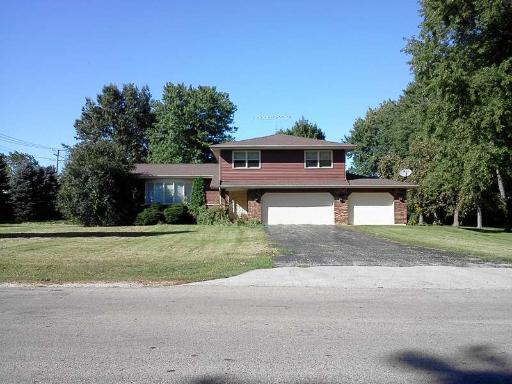 1230 Forest Dr., Elgin, IL 60123