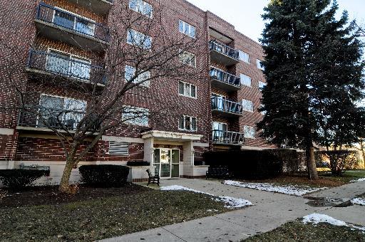 1433 Perry St. #203, Des Plaines, IL 60016