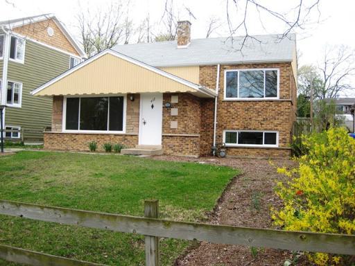 412 Dawn Ave., Glen Ellyn, IL 60137