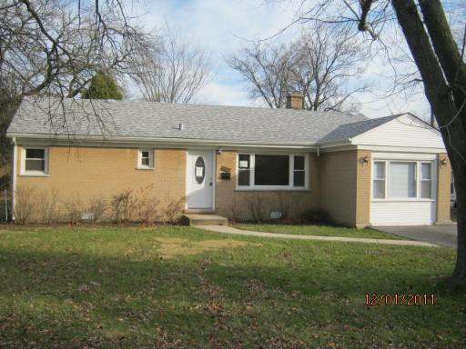 915 Highland Ln., Glenview, IL 60025