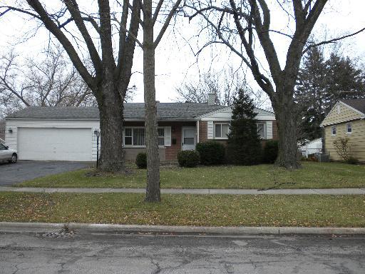6329 Barrett St., Downers Grove, IL 60516