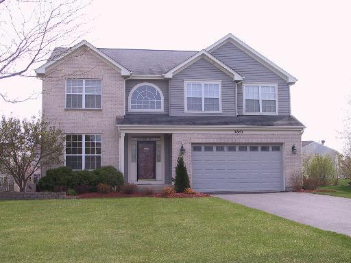 2843 Glenayre Dr., Lindenhurst, IL 60046