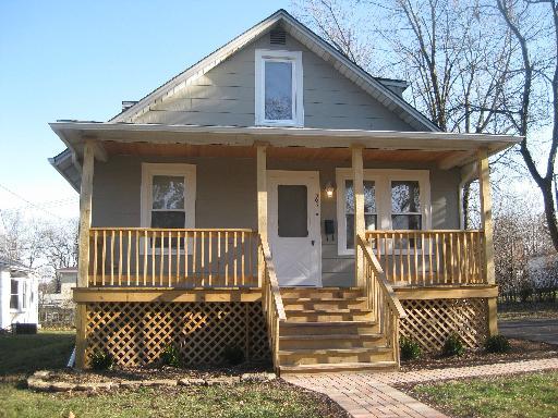 305 S Lincoln Ave., Westmont, IL 60559