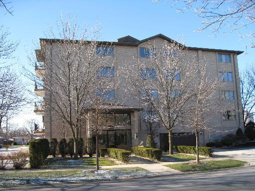 9510 S Kolmar St. #304, Oak Lawn, IL 60453