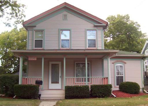 214 Oak Ave., Aurora, IL 60506