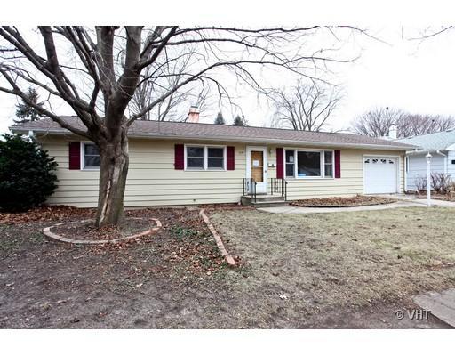 219 W Alden Pl., Dekalb, IL 60115