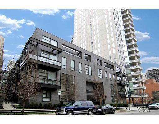 1017 N Dearborn St., Chicago, IL 60610