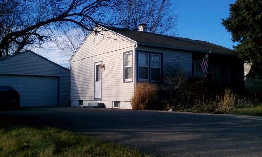 1109 Ash St., Lake In The Hills, IL 60156