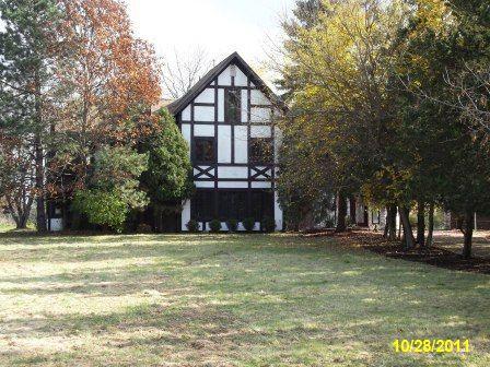 100 N Braeburn Rd., Barrington Hills, IL 60010