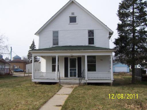 206 N Benton St., Winnebago, IL 61088