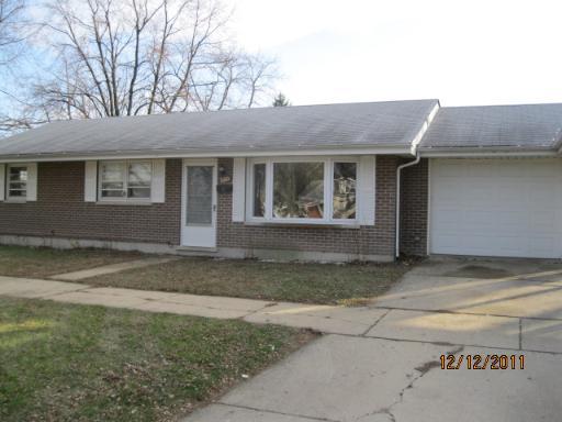 3100 Hopkins Ave., Steger, IL 60475