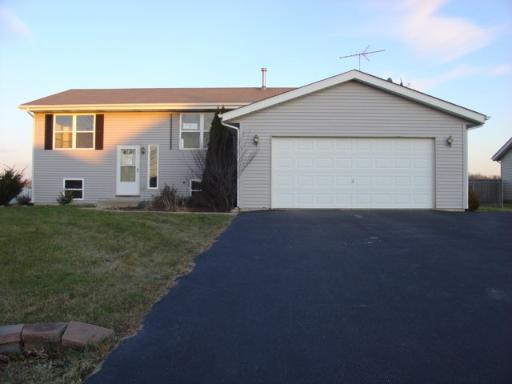 175 Harvest Moon Tr., Capron, IL 61012