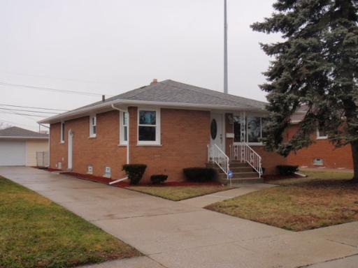 1262 Mackinaw Ave., Calumet City, IL 60409
