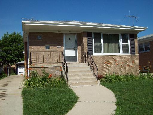556 Bensley Ave., Calumet City, IL 60409