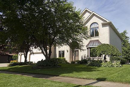 3912 Broadmoor Cir., Naperville, IL 60564