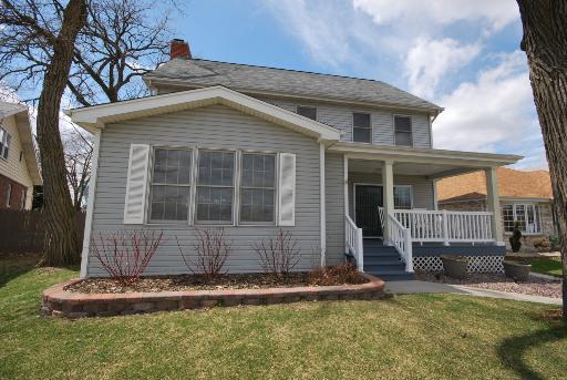 9710 West Shore Dr., Oak Lawn, IL 60453