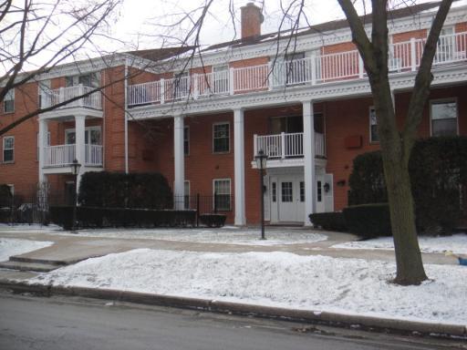 90 S 6th Ave. #203, La Grange, IL 60525