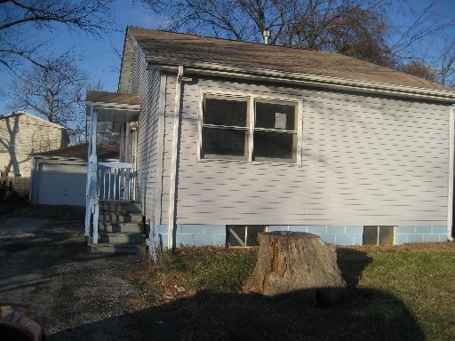 112 Elm Ave., Mundelein, IL 60060