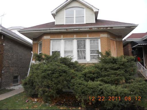 7942 S La Salle St., Chicago, IL 60620