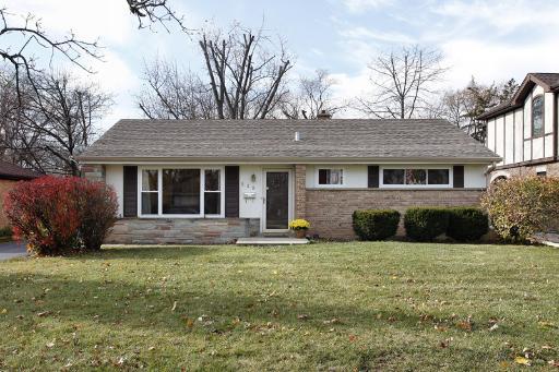 848 Meadowlark Ln., Glenview, IL 60025