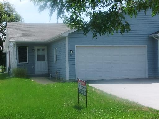 77 Silver Tr., North Aurora, IL 60542