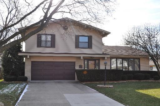 1107 E Linden Ln., Mount Prospect, IL 60056