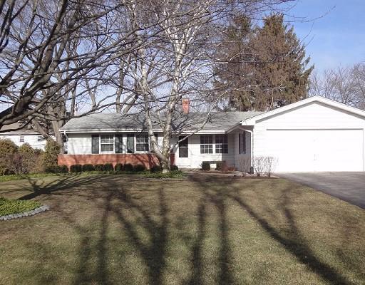 826 Harriet Ln., Barrington, IL 60010