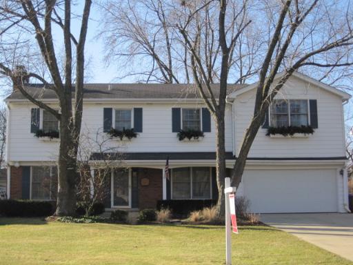 794 Kenilworth Ave., Glen Ellyn, IL 60137