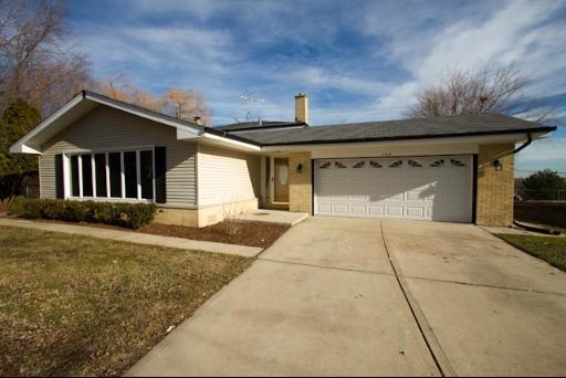 728 Webley Ct., Schaumburg, IL 60193