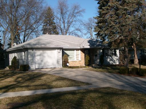 366 Ruby St., Clarendon Hills, IL 60514