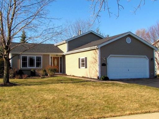 33076 N Ashley Dr., Grayslake, IL 60030