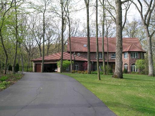 20701 W Red Pine Ct., Mundelein, IL 60060
