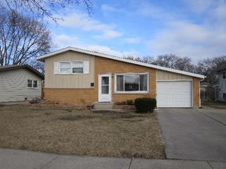 615 N Forest Ave., Mount Prospect, IL 60056