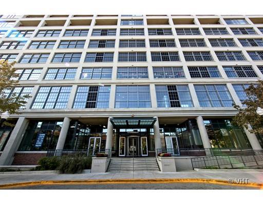 900 N Kingsbury St. #706, Chicago, IL 60610