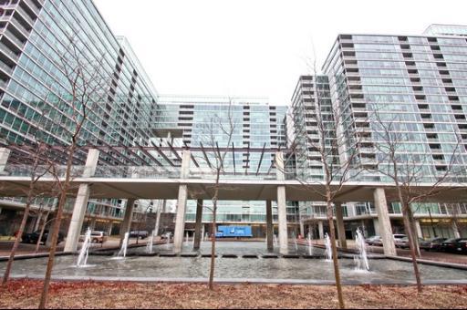 9655 Woods Dr. #1103, Skokie, IL 60077