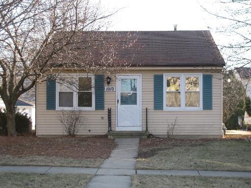 1010 Geneva Dr., Geneva, IL 60134
