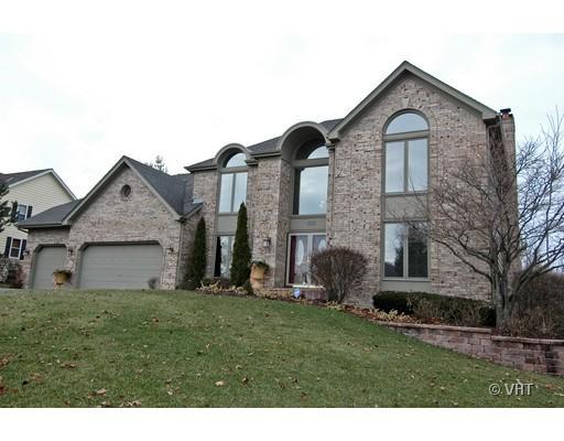 800 Fairway Dr., Algonquin, IL 60102