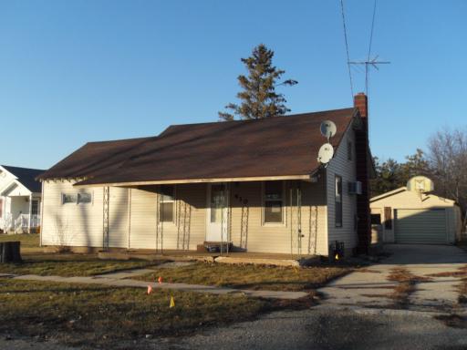 430 Clark St., Paw Paw, IL 61353