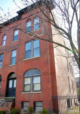 859 W Fullerton Ave., Chicago, IL 60614