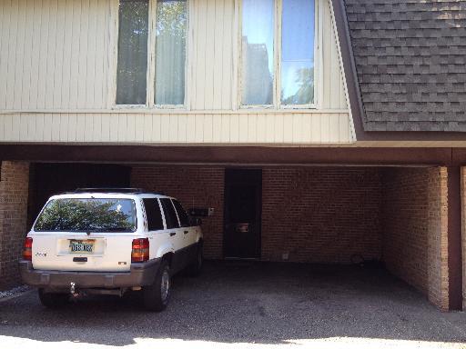 1865 Tanglewood Dr. #G, Glenview, IL 60025