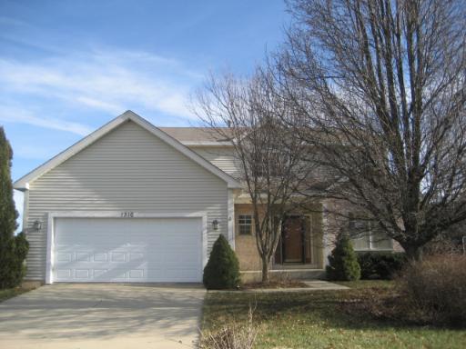 1310 Bonnie Brae Dr., McHenry, IL 60050