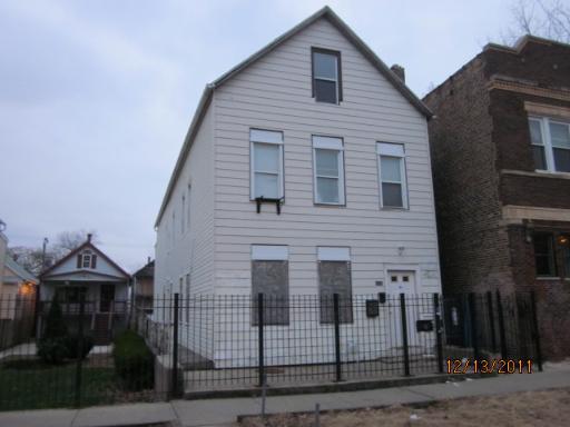 8806 S Exchange Ave., Chicago, IL 60617