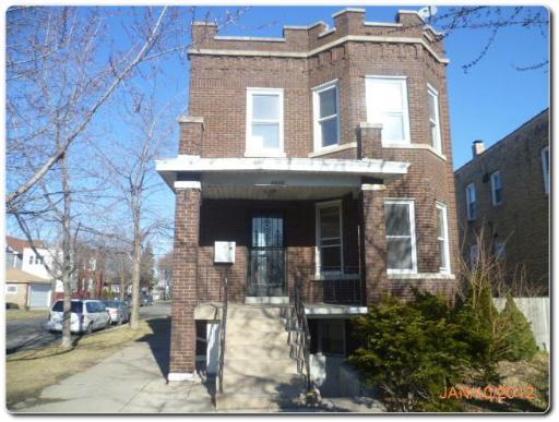 4956 W Nelson St., Chicago, IL 60641