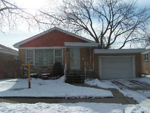 4925 W Lamb Dr., Oak Lawn, IL 60453