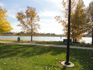 977 Harris Rd. #127, Grayslake, IL 60030