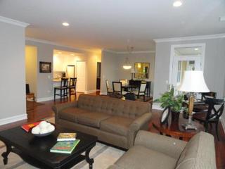977 Harris Rd. #127, Grayslake, IL 60030