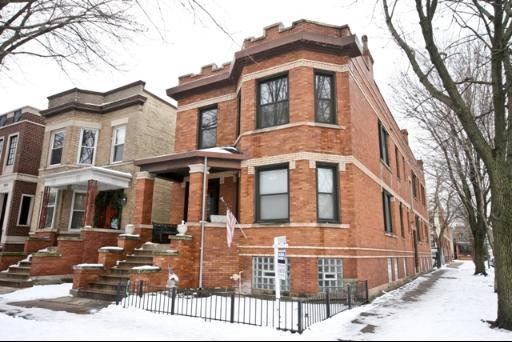2057 W Pensacola Ave., Chicago, IL 60618