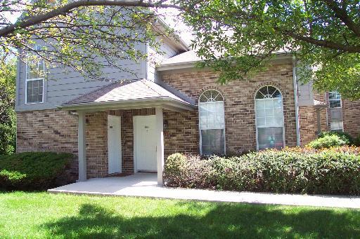 15 Foxcroft Rd. #139, Naperville, IL 60565