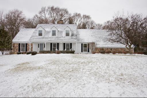 25870 Oak Hill Rd., Lake Barrington, IL 60010