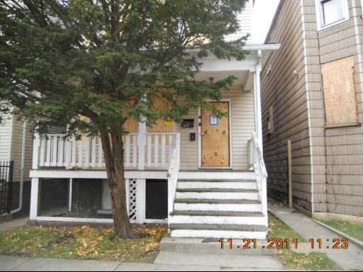 8322 S Brandon St., Chicago, IL 60617